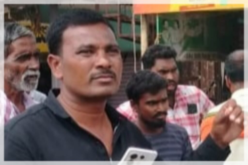 Indiramma House Contractor Issue | పోలీస్ స్టేషన్ నుండి కాంట్రాక్టర్ పరార్ 