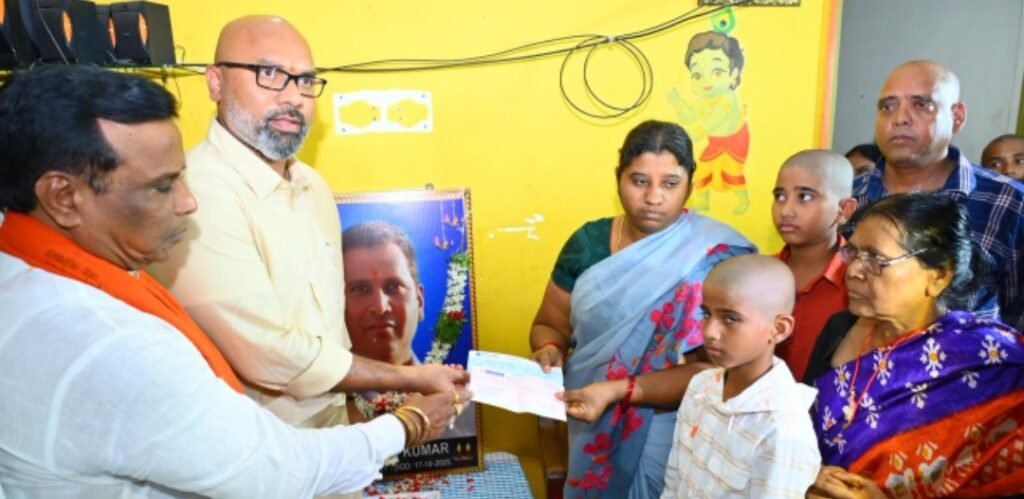 Nizamabad MP Dharmapuri Aravind | కానిస్టేబుల్ ప్రమోద్ కుటుంబానికి అండగా ఎంపీ, ఎమ్మెల్యే