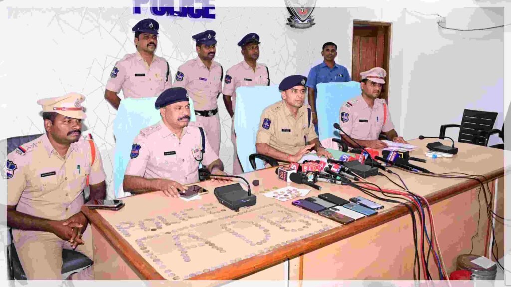Fake Baba arrest | గుప్త నిధుల పేరుతో మోసాల గుట్టురట్టు