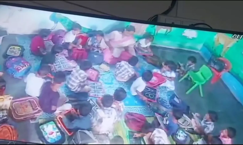 విద్యార్థిపై టీచర్ ప్రతాపం.. యాజమాన్యంపై కేసు నమోదు