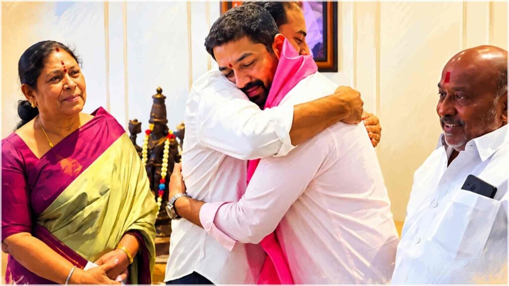 Bhargav Deshpande BRS Party: ఉమ్మడి ఆదిలాబాద్‌ రాజకీయాల్లో పెను సంచలనం.. గులాబీ గూటికి కాంగ్రెస్ సీనియర్ నేత భార్గవ్ దేశ్‌పాండే!