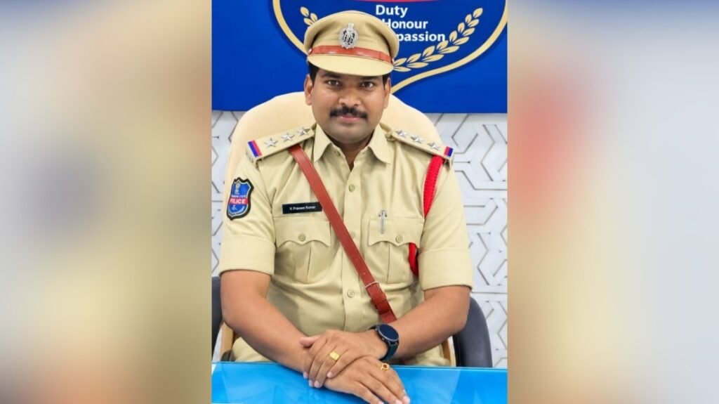 Ichoda police | దసరా ర్యాలీలో తల్వార్‌తో హల్‌చల్.. యువకుడి అరెస్ట్ 
